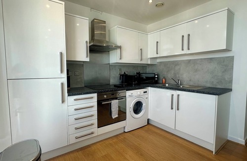 Bedford Apartment | Stylish Heron Apartment