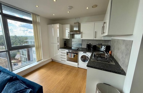 Bedford Apartment | Stylish Heron Apartment