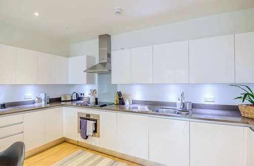 Westminster Apartment | Stylish & Modern 3 Bedroom in Central London