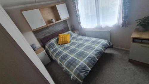Milford on Sea Resort | STYLISH MODERN CONTEMPORARY PET FREE HOLIDAY HOME ON AWARD WINNING SHOREFIELD COUNTRY PARK Edge New Forest ENTERTAINMENT AND LEISURE PASSES INCLUDED