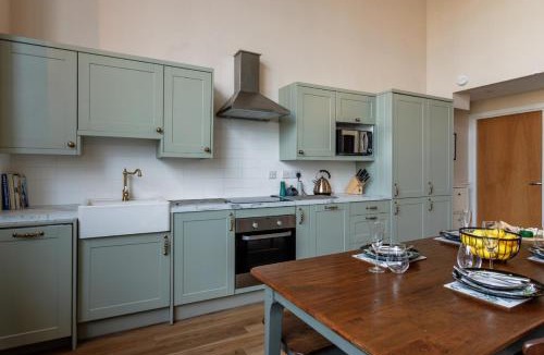Newcastle-upon-Tyne Apartment | Stylish Quayside Duplex Free Parking City centre