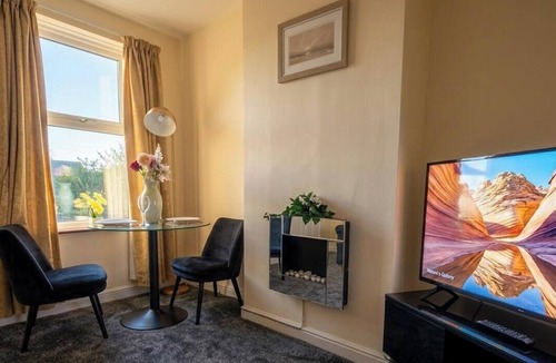 Stoke-on-Trent Apartment | Stylish & Spacious 1BR | Free Parking + Smart TV