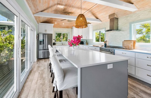 William's Town Villa | Sugar Beach Villa, - sprawling estate with hot tub, pool, & private cottages