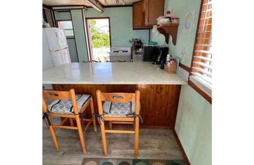 Green Turtle Cay Cottage | Sunset cottage on the sea of Abaco. Located in New Plymouth and near everything.