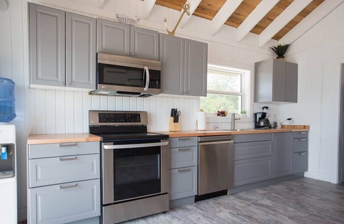 Hartswell House | Sunset Cove - Oceanfront Home with Kayaks for Lazy River and Remote Sandbars!