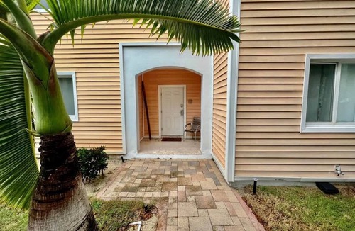 Bailey Town Apartment | Sunset Haven-Bimini Bay 3 Bedroom Vacation Home