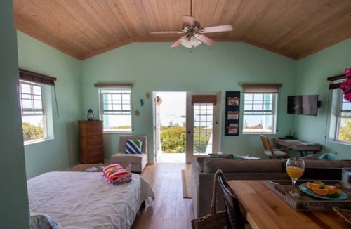 Deadmans Cay Apartment | Sunset Studio Cottage/ Hilltop/Sea views