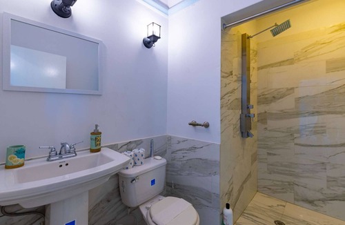 Gambier Apartment | Sunshine Cottage at Viking Hill Resort