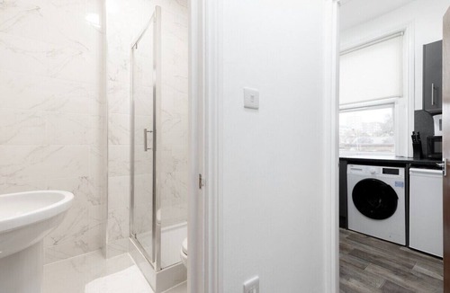 Paddington Apartment | Superb & Lovely Quad Studio in Paddington!