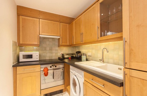Queenhithe Apartment | SUPERIOR 2 BEDROOM 2 BATH APARTMENT free Wifi ST PAUL'S lux condo Zone1 Sleeps 6