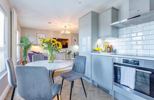 Dunstable Apartment | Superior Apartment Two Bedroomed Ensuite