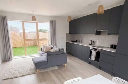 Cobham Apartment | Surrey Hills Luxury