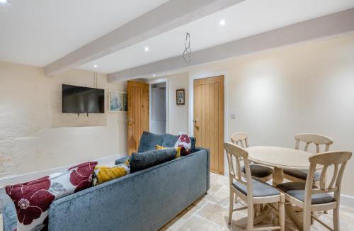 Irstead House | Sutton Windmill