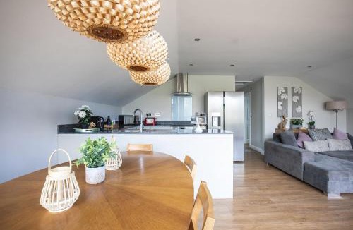 Cutnall Green House | Swallows Lodge