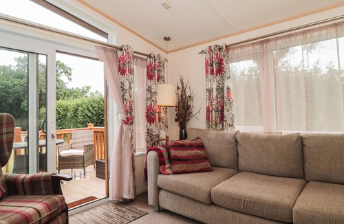 Leigh upon Mendip Cottage | SWALLOWS LODGE, pet friendly, character holiday cottage in Cranmore
