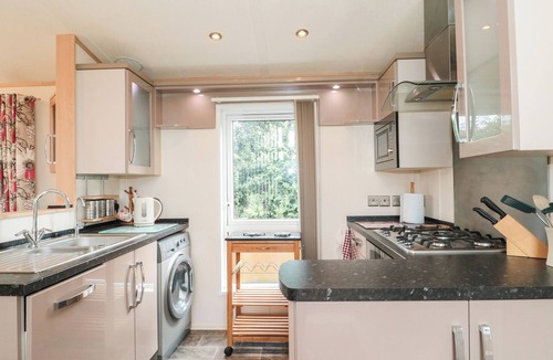 Leigh upon Mendip Cottage | SWALLOWS LODGE, pet friendly, character holiday cottage in Cranmore