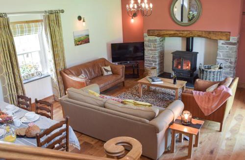 Llanybri House | Swn-Y-Don