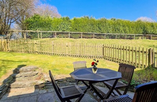 Fivelanes Cottage | Ta Mill Olde Granary Cottage in a Stunning Retreat