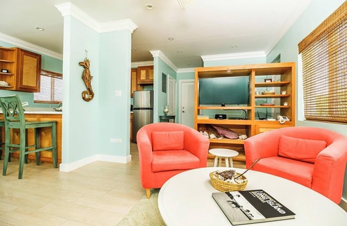 Galliot Cay House | Tangerine Sunsets Long Island Pinta