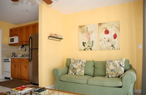 Paradise Island Apartment | Tangerine Sunsets Paradise Beach Villa