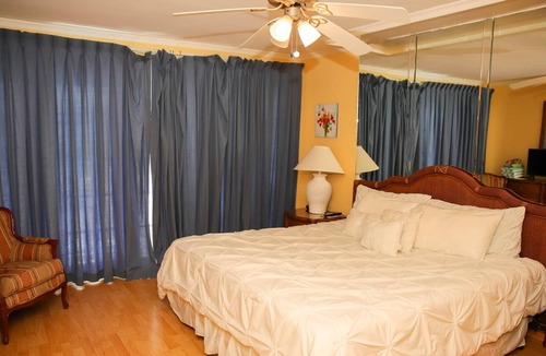 Paradise Island Apartment | Tangerine Sunsets Paradise Beach Villa