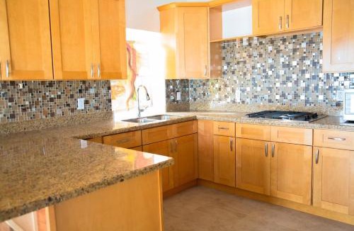 Adelaide House | Tangerine Sunsets Pomelo North