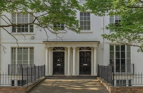 Bedford Apartment | Tavistock House-Contractor stay-Parking-Sleeps 7,