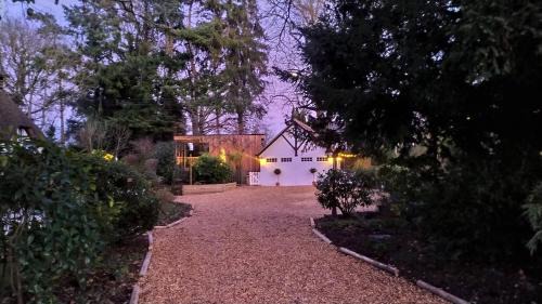 Ibsley Bed & Breakfast | Thatched Eaves