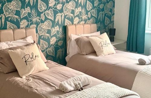 Bedford House | The Artisan House Stylish Bedfordshire Escape