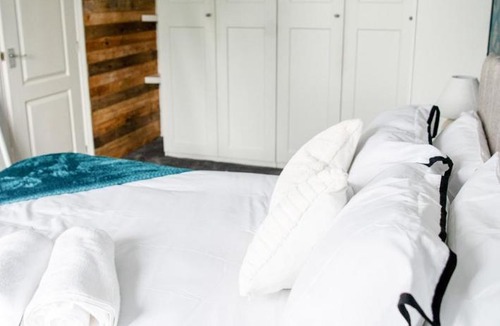 Bedford House | The Artisan House Stylish Bedfordshire Escape