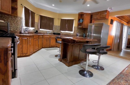 Gambier House | The Bahamas Blue Mansion