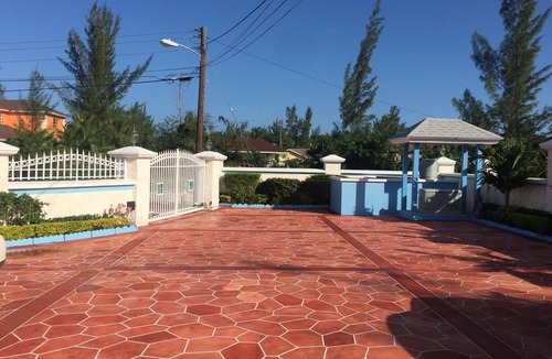 Gambier House | The Bahamas Blue Mansion