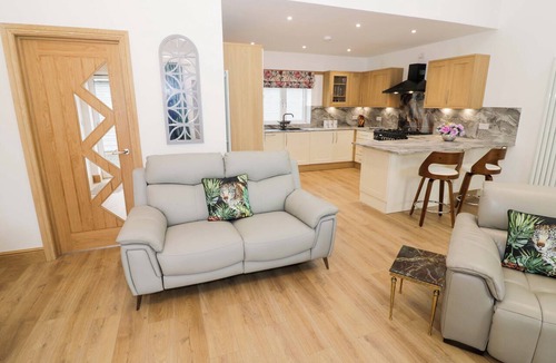 Astwood Bank Cottage | The Barn