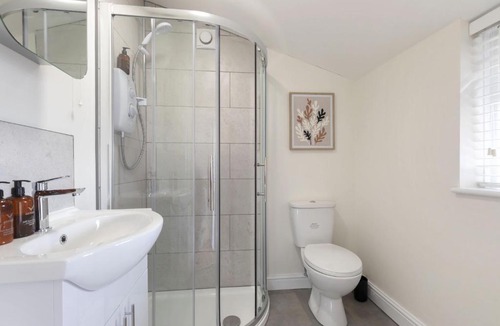Montpellier Apartment | The Bath Road Hideaway - A First Floor One Bed Apartment