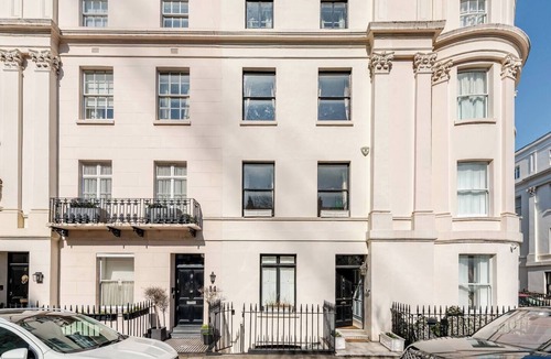 Belgravia House | The Belgravia Mansion — Sleeps 12, Grand Estate