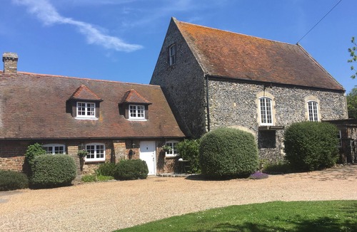 Manston House | The Chapel. A large grade 2 listed property, perfect for families and groups.