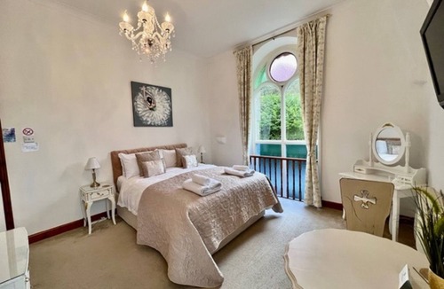 Stenalees Bed & Breakfast | The Chapel Guest House