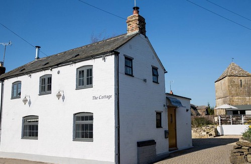 Mangotsfield Cottage | The Cottage and The Nook, Cotswolds, Sleeps 6 plus an Infant