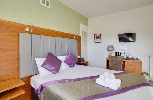 Selkirk Hotel | The County Hotel