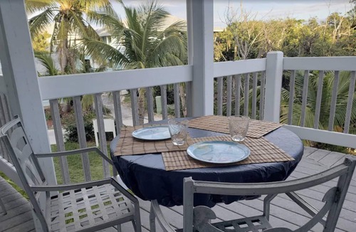 Man O War Cay Apartment | The Cove's Apartment - Dock Slip Included