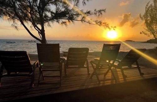 Morris Settlement Apartment | The Crab House On Sunset Beach with Mooring