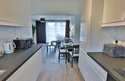 Croxley Green Apartment | The Crescent House by HKM Housing
