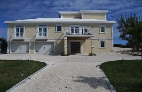 Forbes Hill Villa | "The Cut Pearl" - Stunning Private Beachfront/Oceanfront Villa On Little Exuma