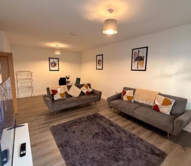 Flitwick Apartment | The Felix Apartments - 2 Bedrooms - WIFI - FREE Parking