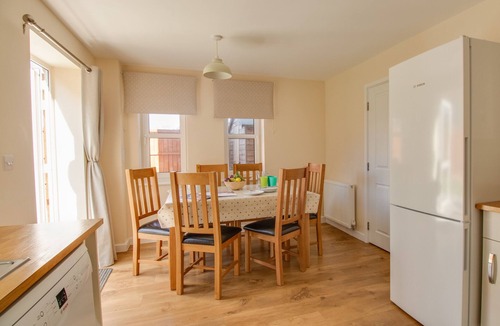 Weymouth Cottage | THE FERNS, pet friendly, with a garden in Weymouth