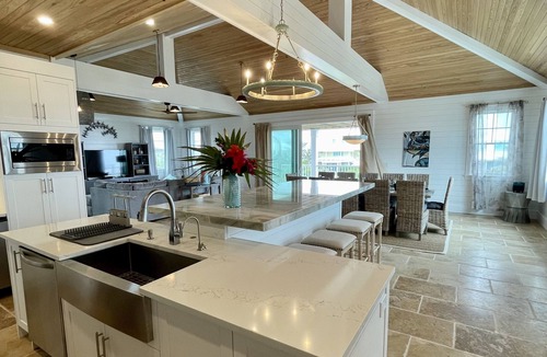 Hope Town House | The Frigate House, Luxury Home. Ocean Views, Pool, Boat Slip, Beach Access