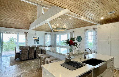 Hope Town House | The Frigate House, Luxury Home. Ocean Views, Pool, Boat Slip, Beach Access