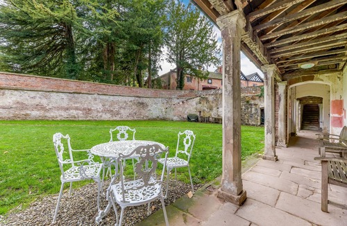 Eaton Mascott Cottage | The Generals Quarters at Pitchford Estate