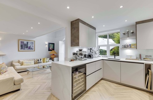 Frognal and Fitzjohns House | The Hampstead Heights