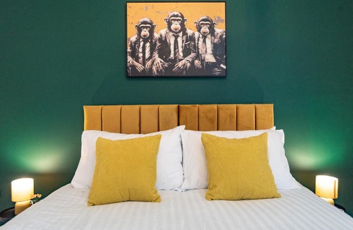 Folkestone Apartment | The Harbour Loft | Sleeps 6 | Central Folkestone